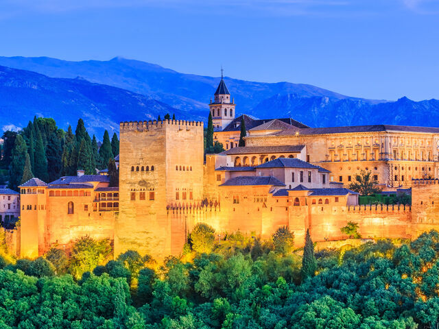 Elegant İspanya & Endülüs Turu Türk Hava Yolları İle 7 Gece (Ekstra Turlar Dahil) (BCN-MAD)