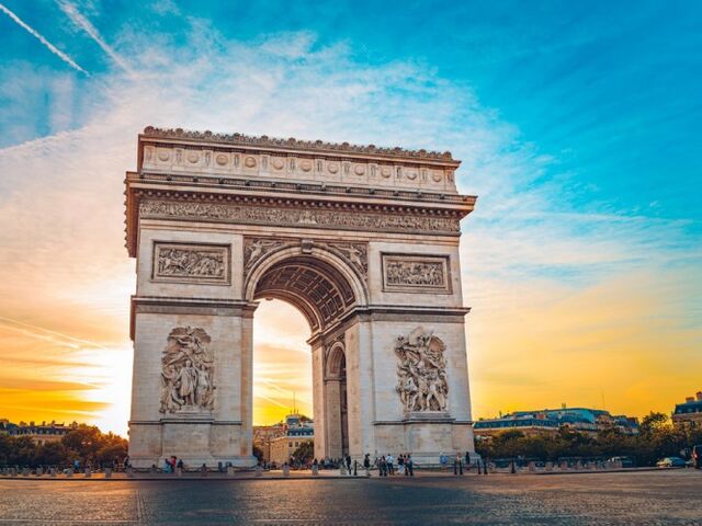 İzmir Çıkışlı Benelüks & Paris & Almanya Turu Sun Express Hava Yolları İle 7 Gece (DUS-DUS)