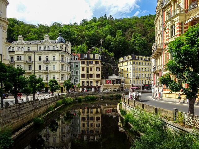 Süper Promosyon Prag & Viyana & Budapeşte Orta Avrupa Turu Pegasus HY İle 7 Gece (Prag Gidiş)
