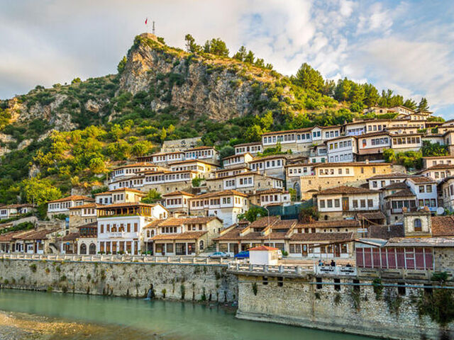 Otobüslü Balkan Masalı Turu Ekstra Turlar Akşam Yemekleri Balkan Gecesi Yunan Tavernası Dahil 7 Gece