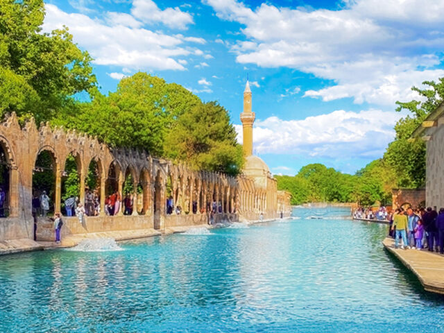 İstanbul Çıkışlı Uçaklı Butik Mardin & Urfa & Gaziantep Turu (2 Gece Konaklamalı)