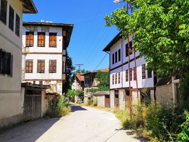 İstanbul Çıkışlı Otobüslü Kastamonu Safranbolu Amasra Abant Turu 1 Gece Konaklama