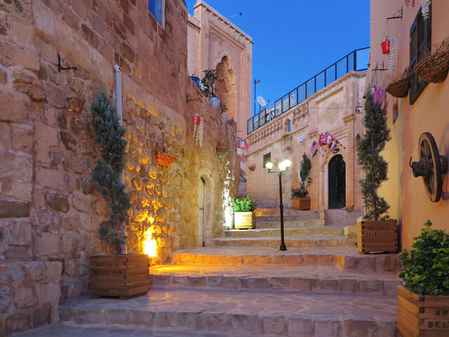 İzmir Çıkışlı Uçaklı Butik Mardin, Urfa, Gaziantep Turu (2 Gece Konaklamalı) 