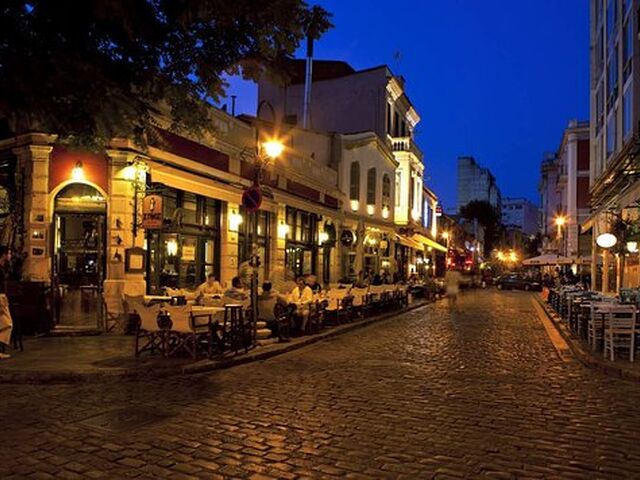 İzmir Hareketli Otobüslü Balkan İncileri Turu 2 Gece Konaklamalı