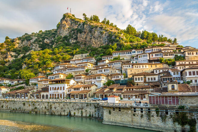 Otobüslü Balkan Masalı Turu Ekstra Turlar Akşam Yemekleri Balkan Gecesi Yunan Tavernası Dahil 7 Gece