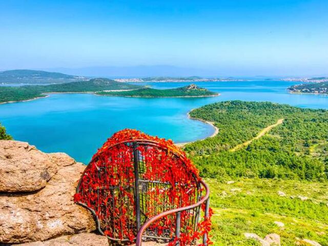 Bozcaada Assos Ayvalık Cunda Turu 1 Gece Otel Konaklamalı