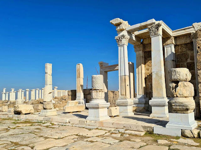 Salda Gölü Pamukkale Çeşme Alaçatı Turu 1 Gece Otel Konaklamalı