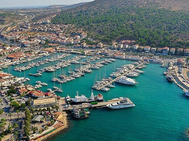 Salda Gölü Pamukkale Çeşme Alaçatı Turu 1 Gece Otel Konaklamalı