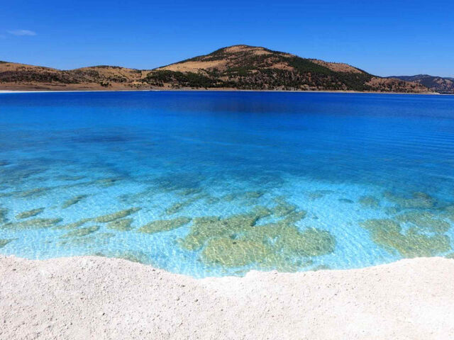 Salda Gölü Pamukkale Çeşme Alaçatı Turu 1 Gece Otel Konaklamalı
