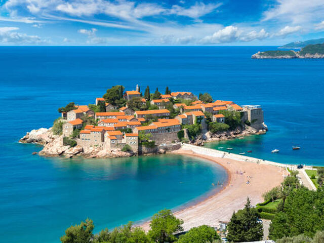 Budva Turu Air Albania Hava Yolları İle 4 Gece 5 Gün 12-26 Haziran (Sabah Gidiş Öğlen Dönüş)